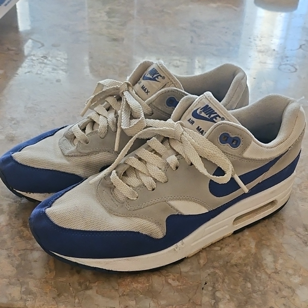 Nike Air Max Men's Sneakers - White and Blue